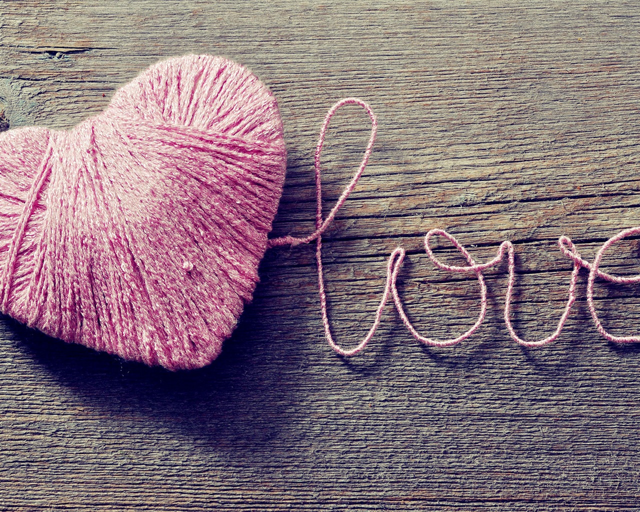 The theme of love, creative heart-shaped HD wallpapers #10 - 1280x1024