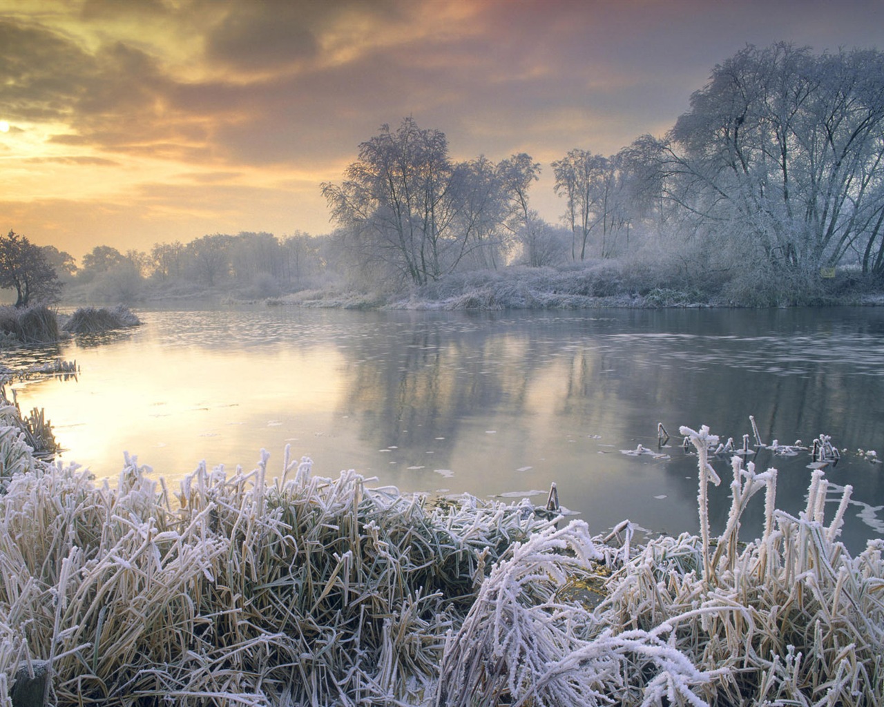 Hiver, neige, montagnes, lacs, arbres, routes fonds d'écran HD #8 - 1280x1024