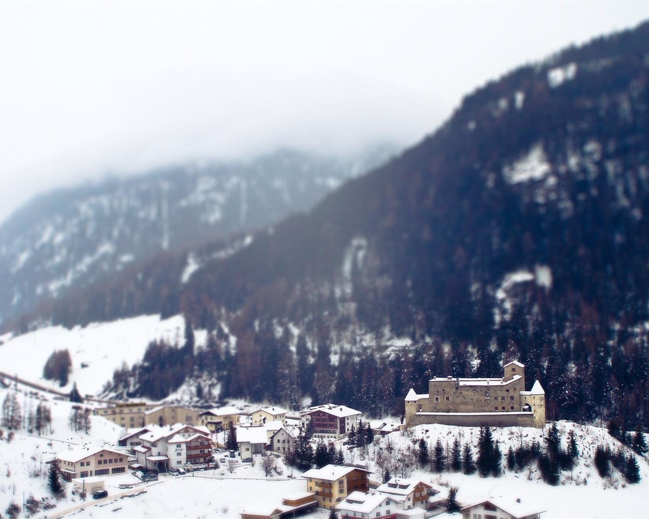 Hiver, neige, montagnes, lacs, arbres, routes fonds d'écran HD #16 - 1280x1024