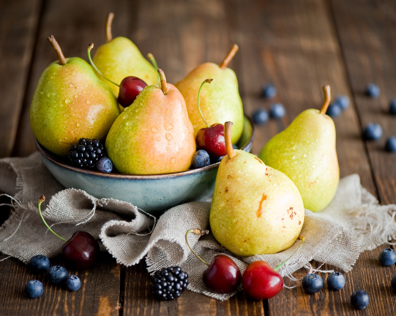 Suculenta fruta, peras fondos de pantalla de alta definición en primer plano #6 - 1280x1024