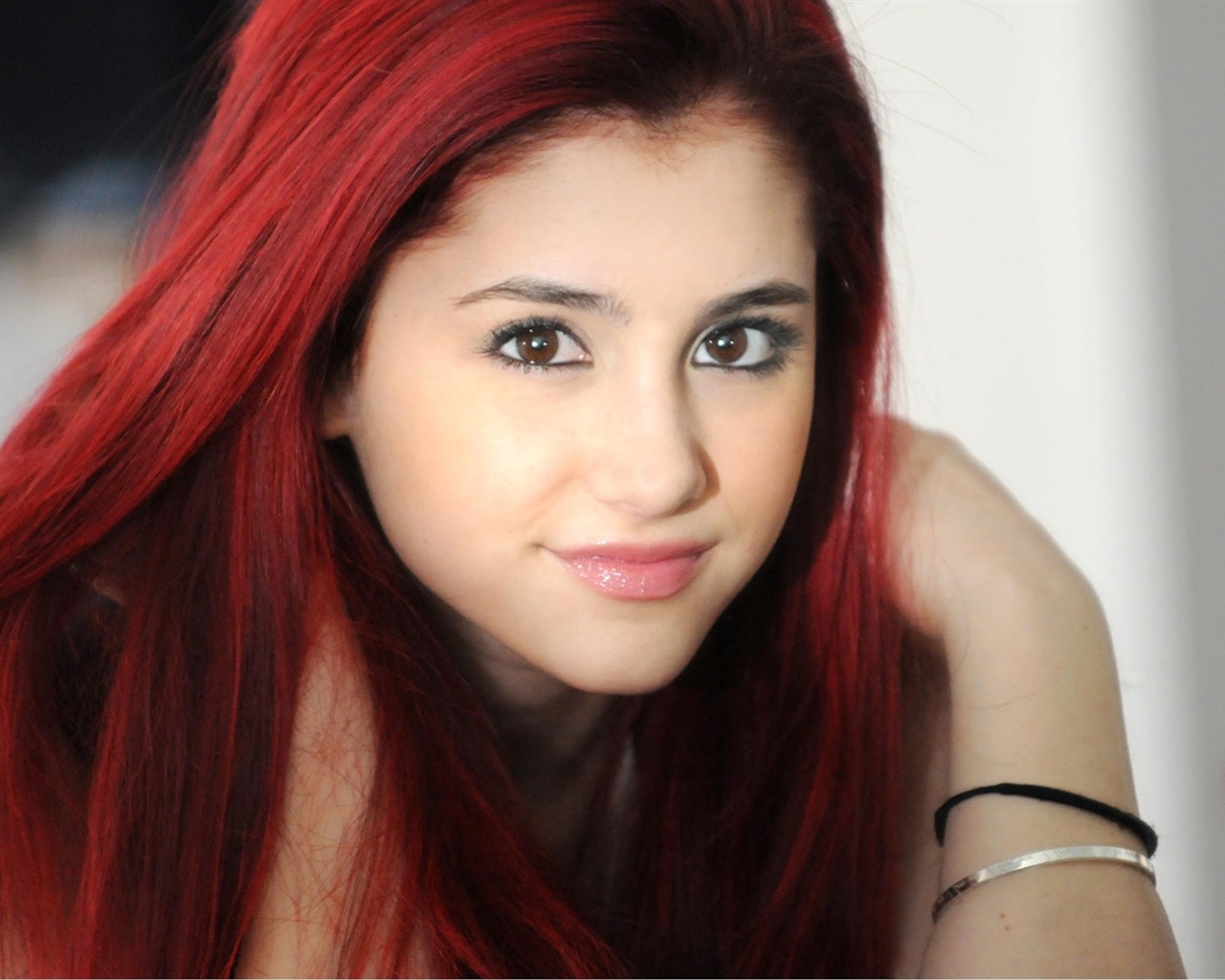 Ariana Grande HD wallpapers #19 - 1280x1024