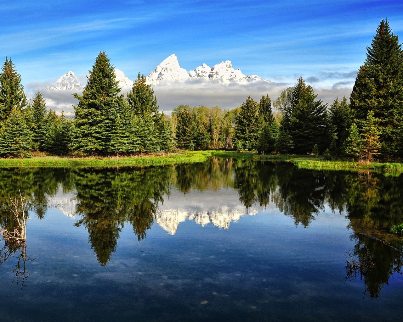 Nubes Montañas de agua naturales de belleza fondos de pantalla paisaje HD #1 - 1280x1024