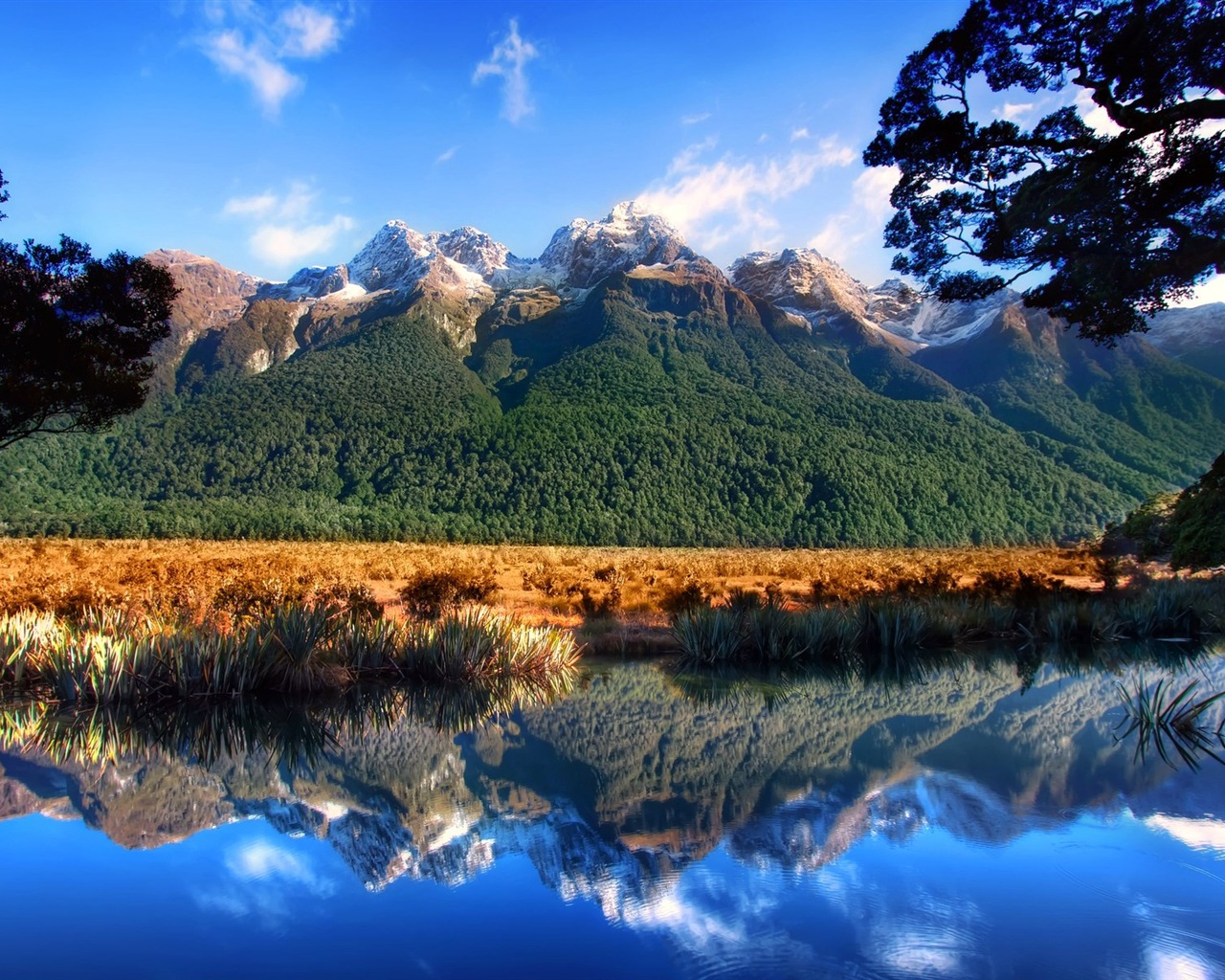 Nubes Montañas de agua naturales de belleza fondos de pantalla paisaje HD #17 - 1280x1024