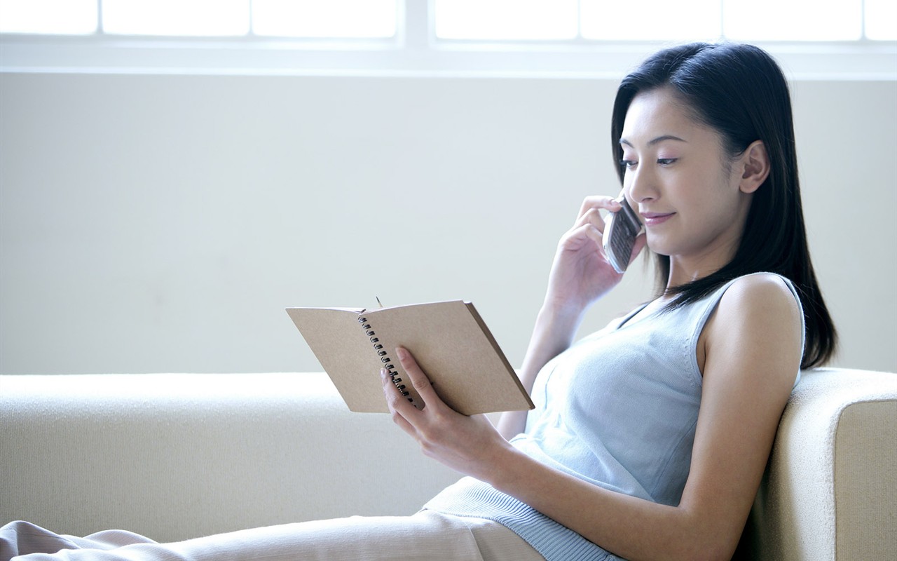 Modern woman's life wallpaper (2) #16 - 1280x800