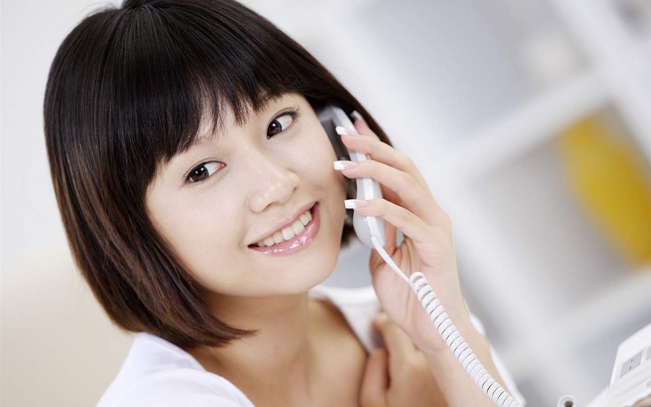 Modern woman's life wallpaper (2) #18 - 1280x800