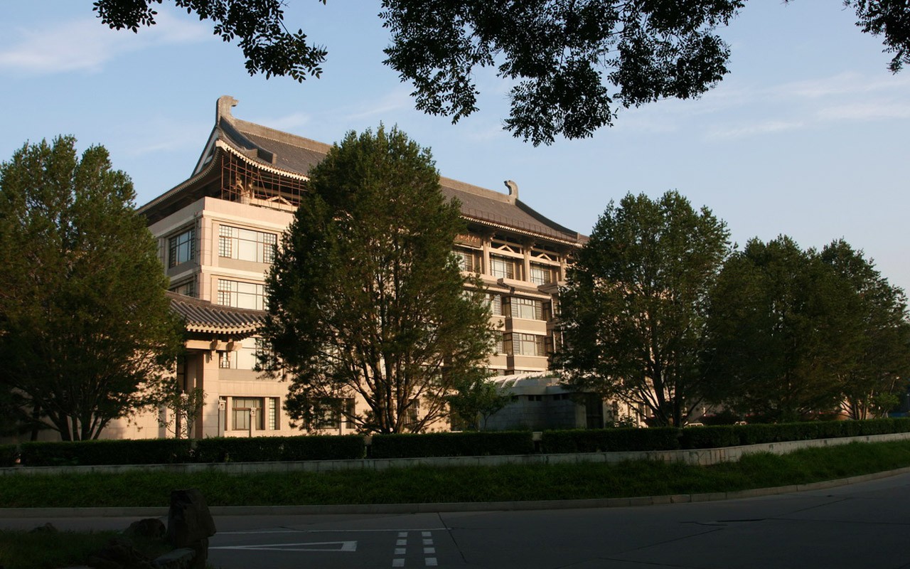 letmý pohled na Peking University (Minghu Metasequoia práce) #14 - 1280x800