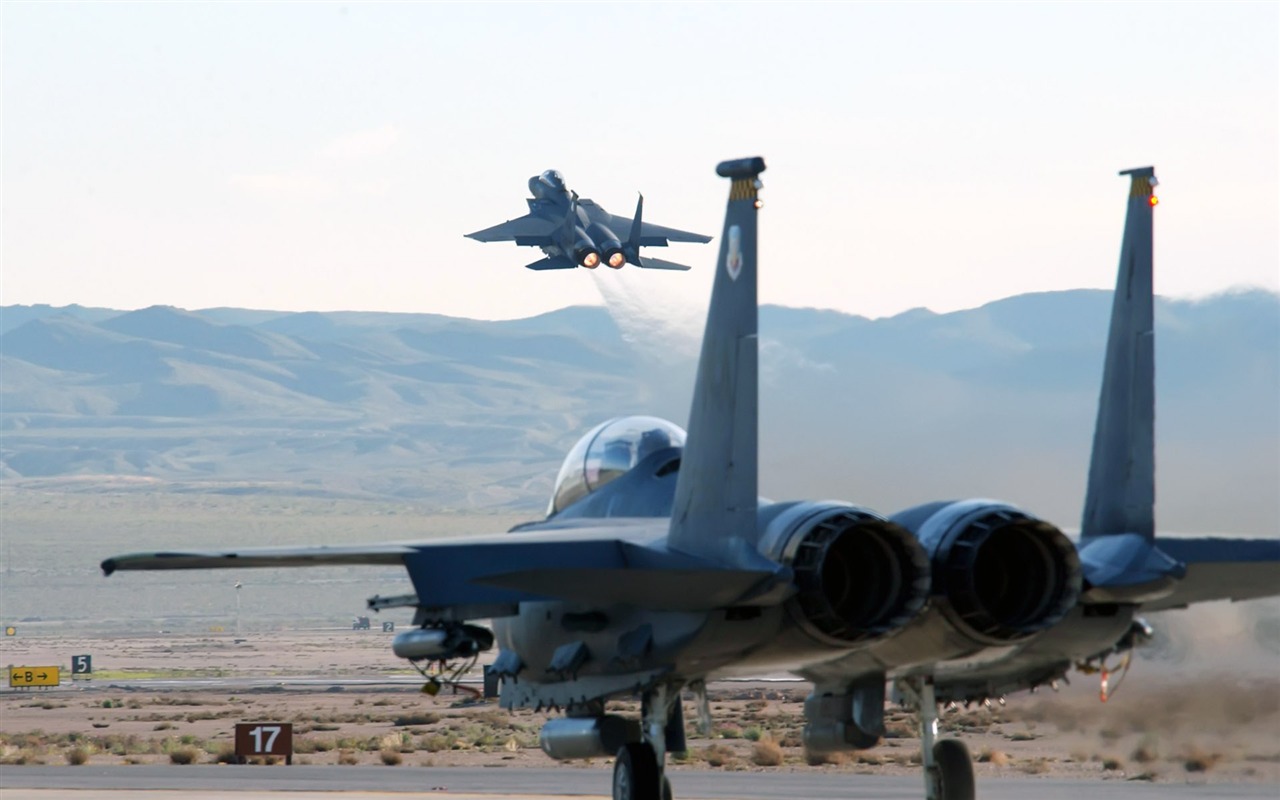 寬屏軍用飛機壁紙 #18 - 1280x800