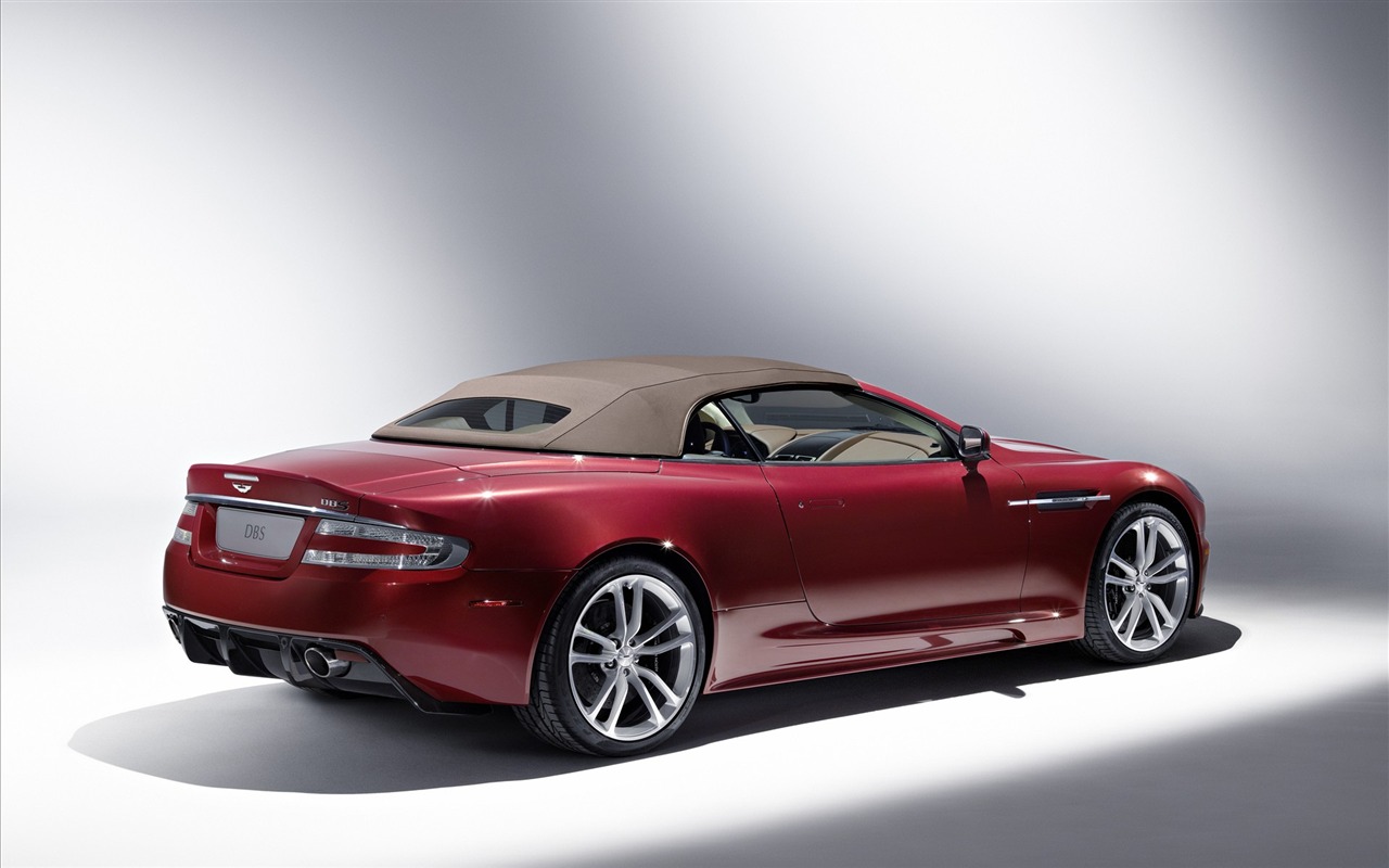 Aston Martin 阿斯顿·马丁 壁纸(三)3 - 1280x800