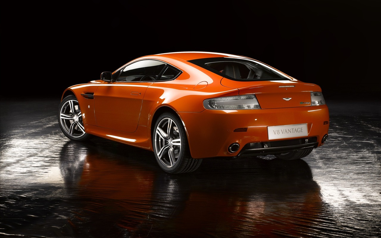 Aston Martin 阿斯顿·马丁 壁纸(四)2 - 1280x800