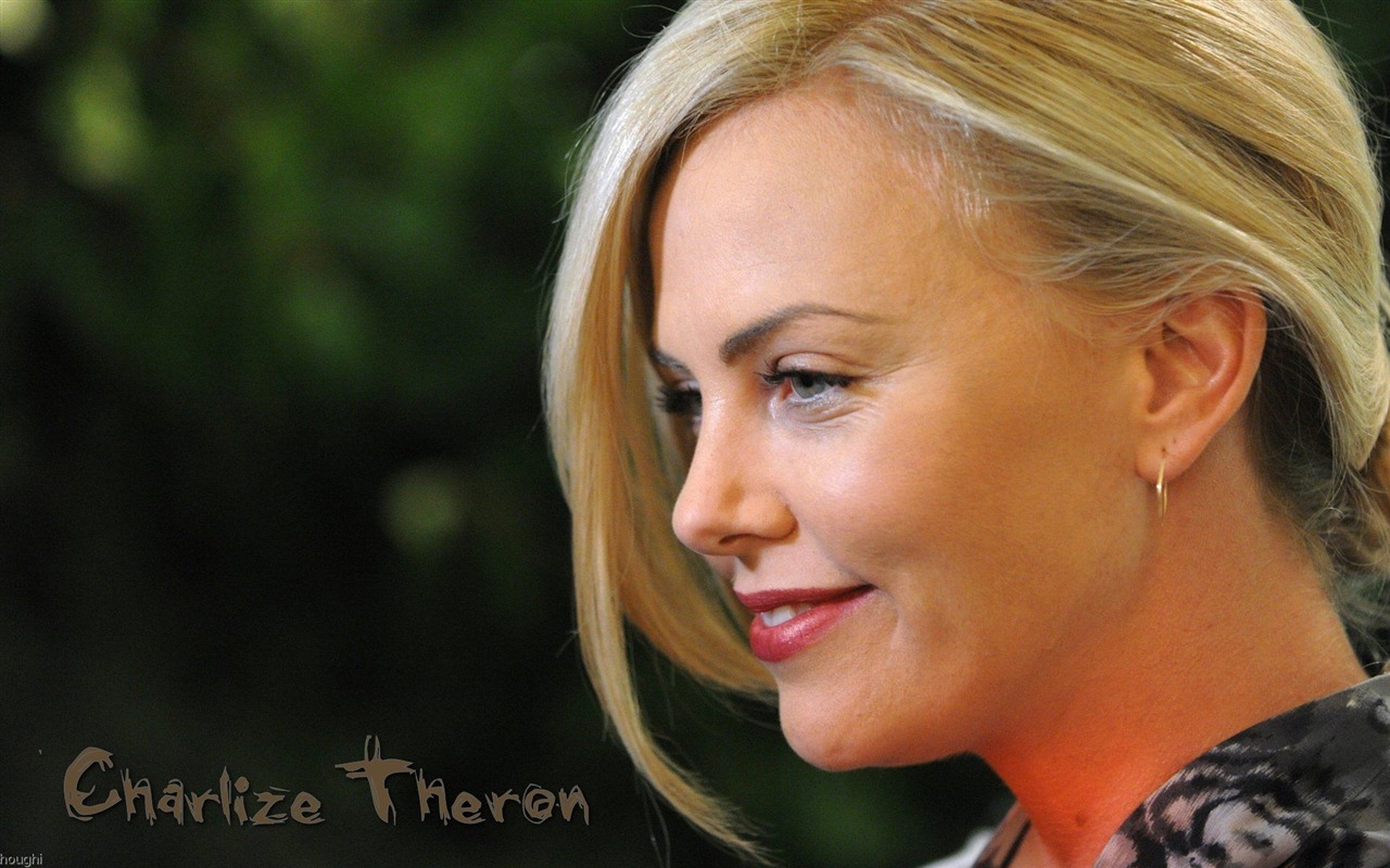 Charlize Theron krásná tapeta #34 - 1280x800