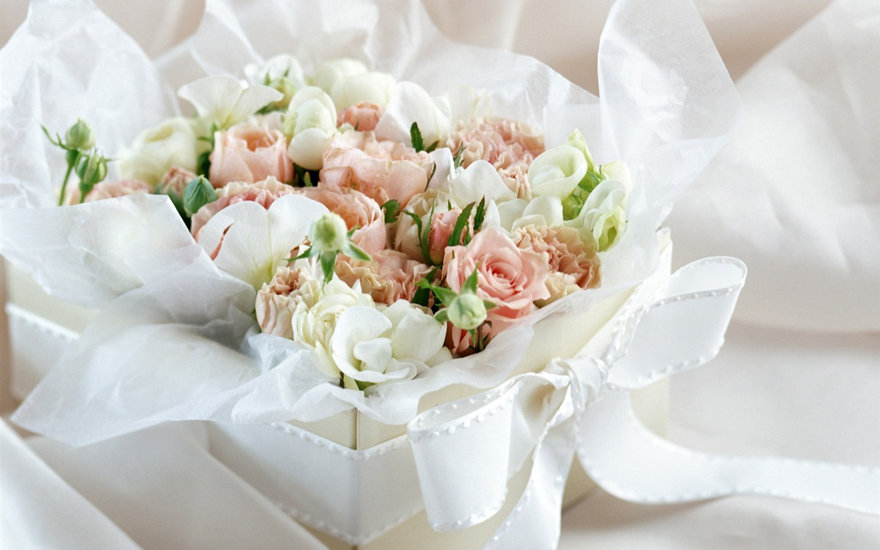 Flowers and gifts wallpaper (2) #5 - 1280x800
