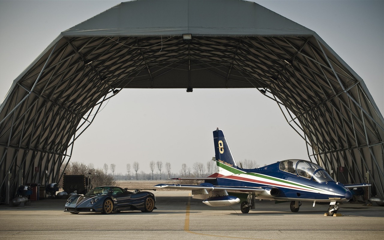 Pagani vozy širokoúhlé tapety #11 - 1280x800