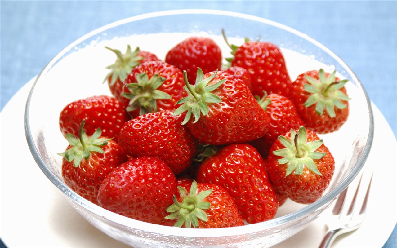 HD wallpaper fresh strawberries #9 - 1280x800