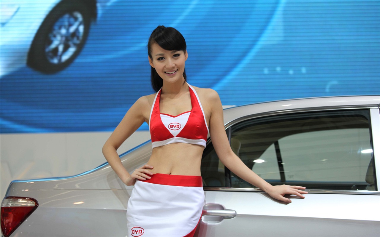 2010 v Pekingu Mezinárodním autosalonu krása (1) (vítr honí mraky práce) #12 - 1280x800