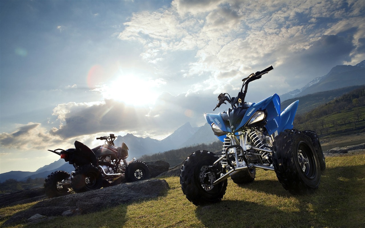 Čtyři YAMAHA tapety (2) #7 - 1280x800