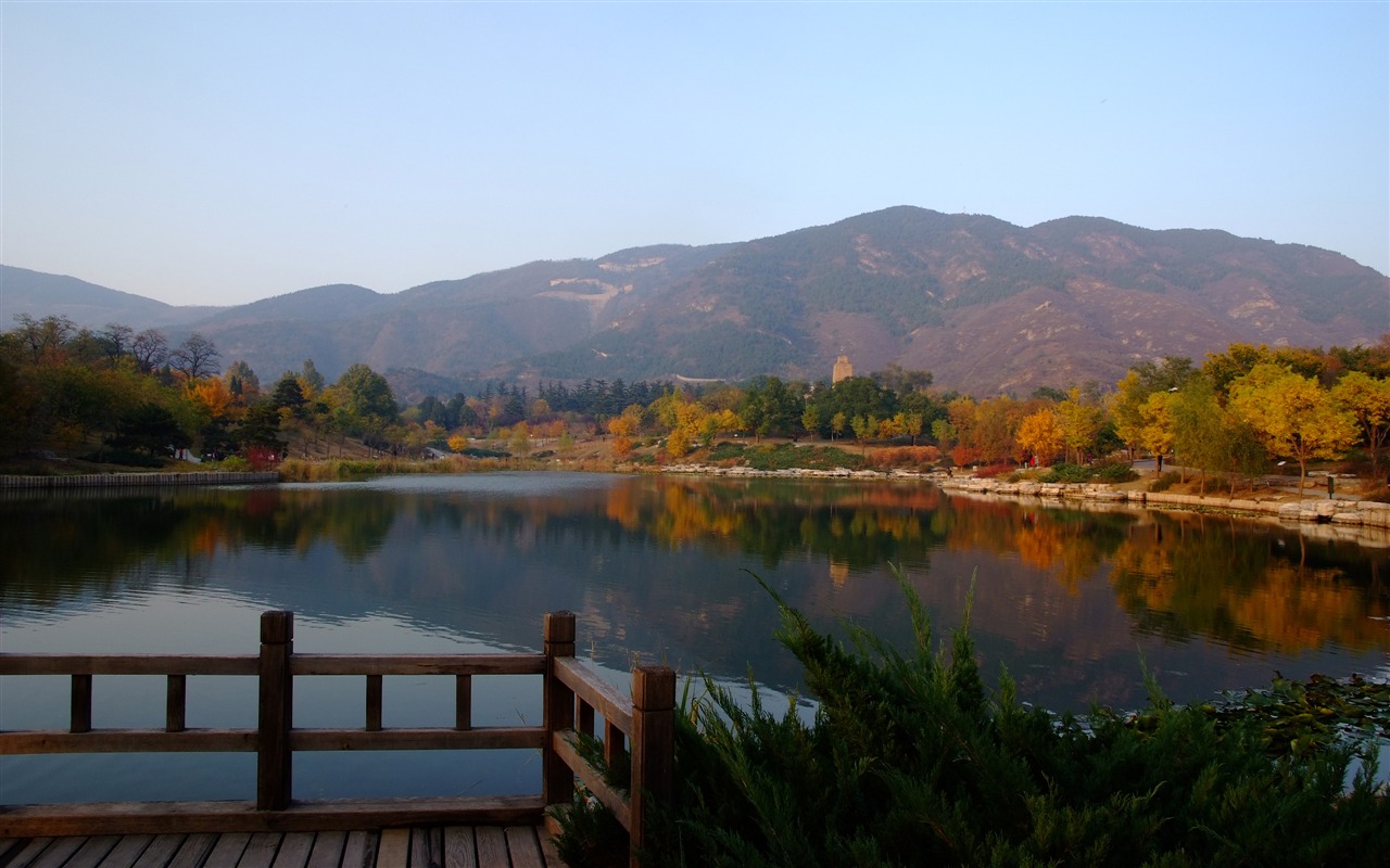 Xiangshan autumn garden (rebar works) #15 - 1280x800