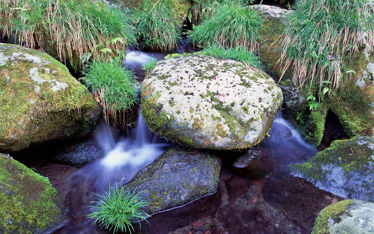 Waterfall streams wallpaper (1) #2 - 1280x800