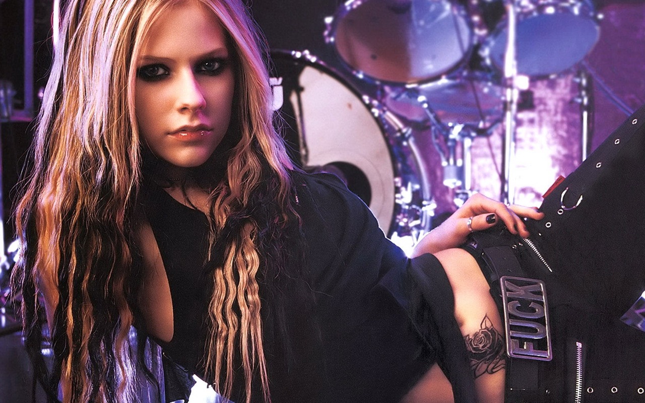 Avril Lavigne krásnou tapetu (3) #2 - 1280x800