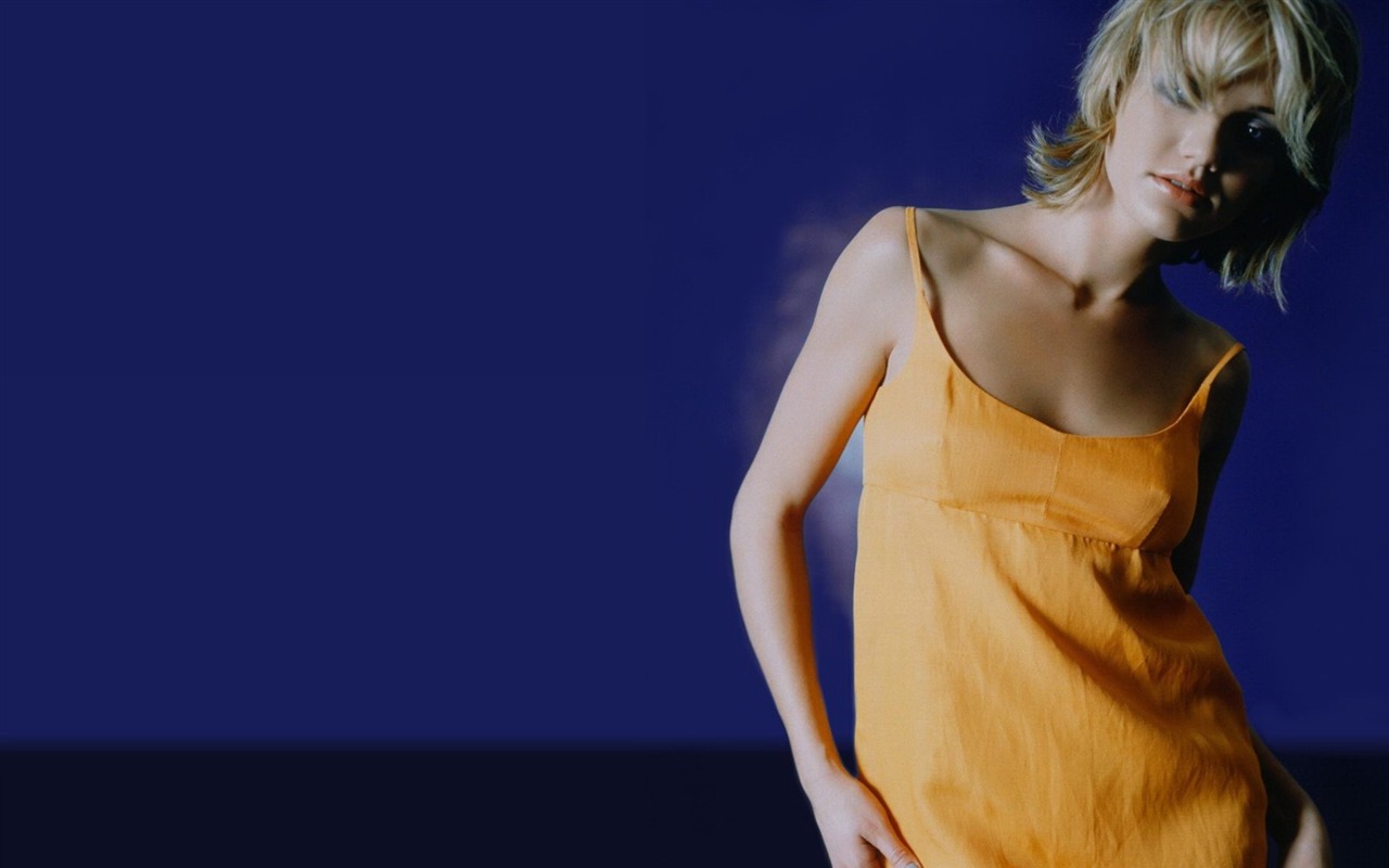 Cameron Diaz beautiful wallpaper #17 - 1280x800