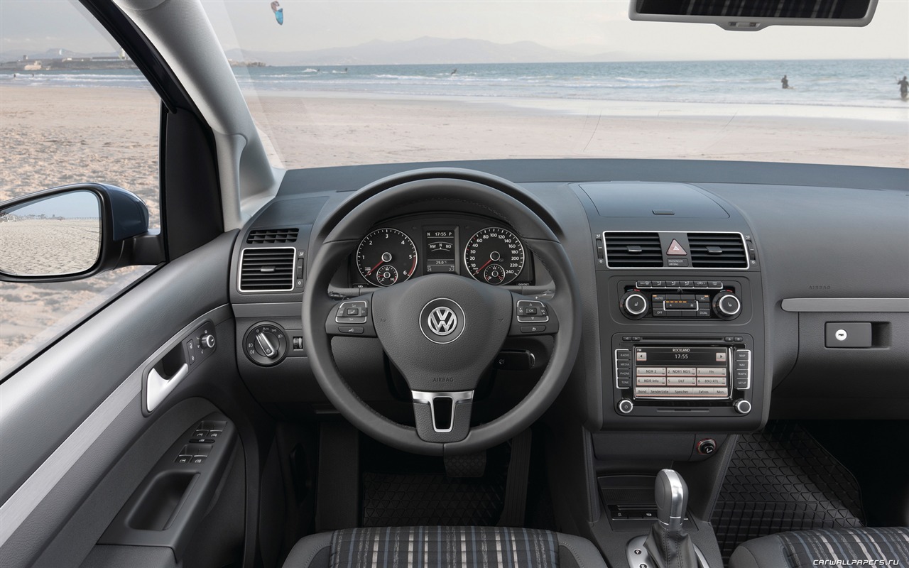 Volkswagen CrossTouran - 2010 HD wallpaper #14 - 1280x800