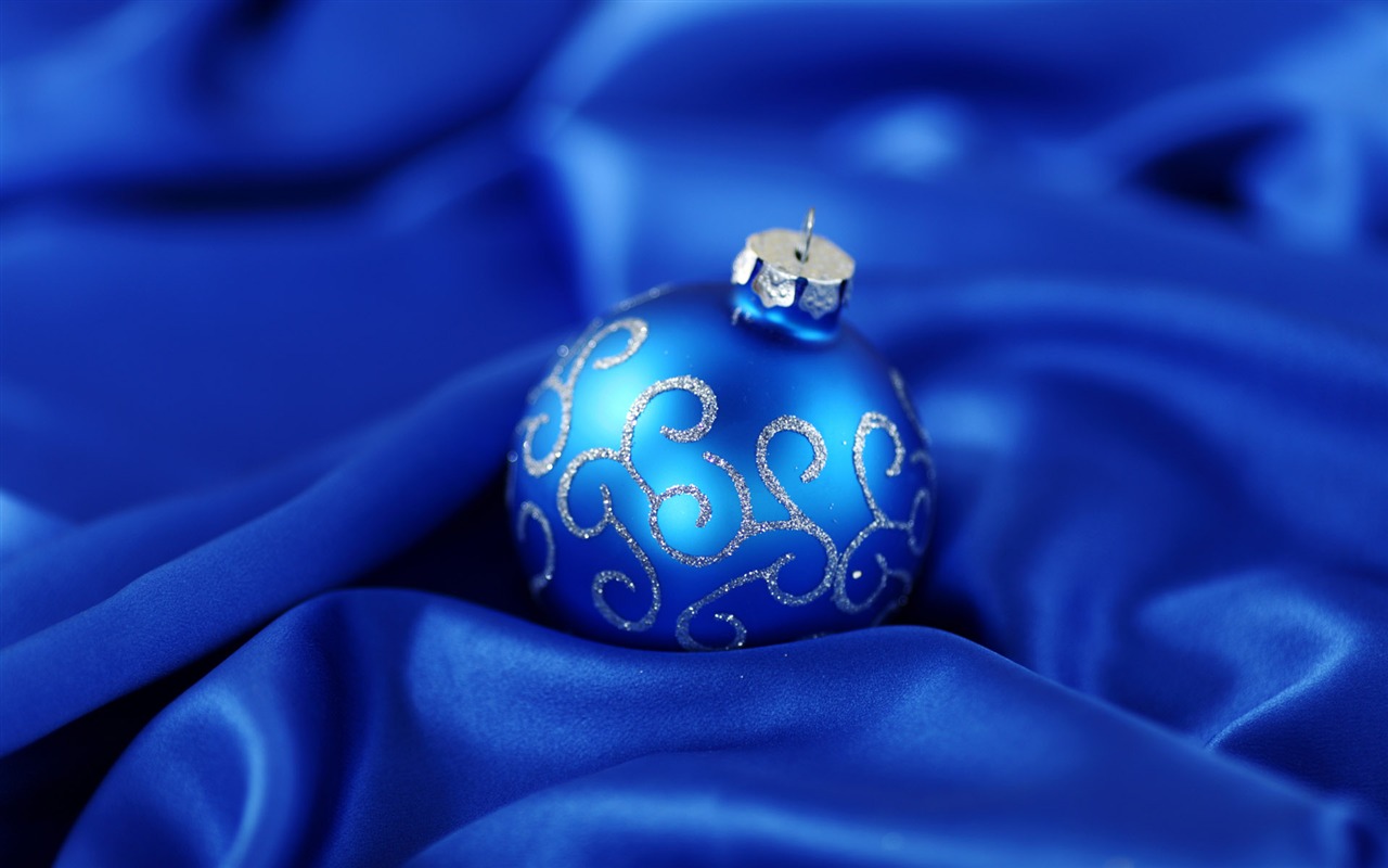 Christmas balls wallpaper (2) #14 - 1280x800