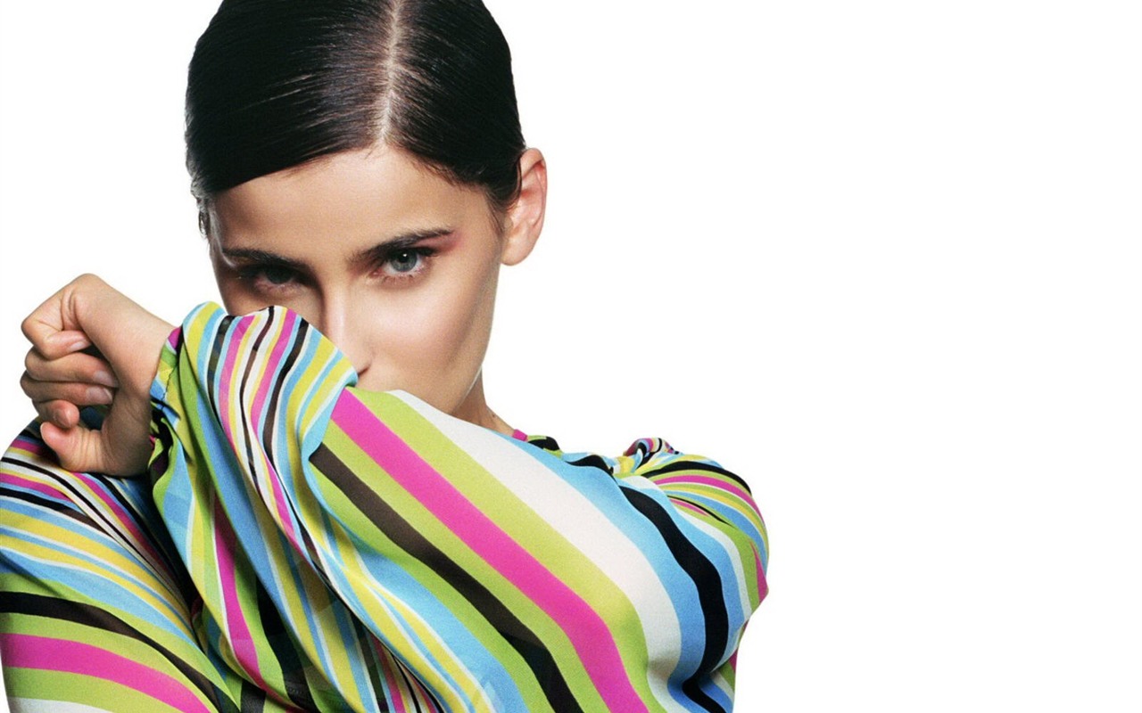 Nelly Furtado 妮莉·费塔朵 美女壁纸4 - 1280x800