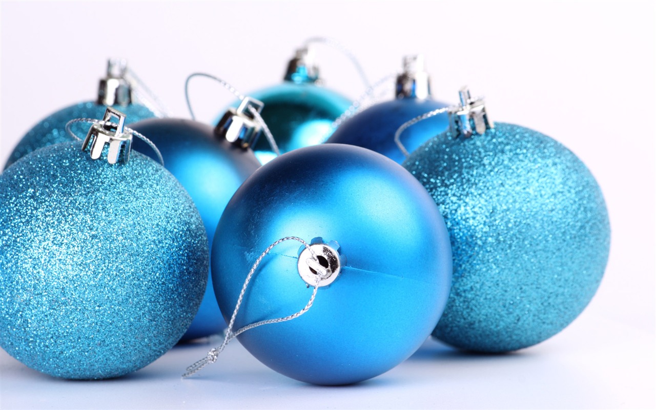 Christmas balls wallpaper (3) #6 - 1280x800