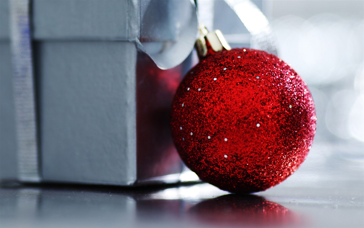 Christmas balls wallpaper (3) #13 - 1280x800