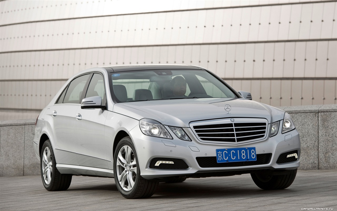 Mercedes-Benz E-Class Long Version - 2010 奔驰1 - 1280x800