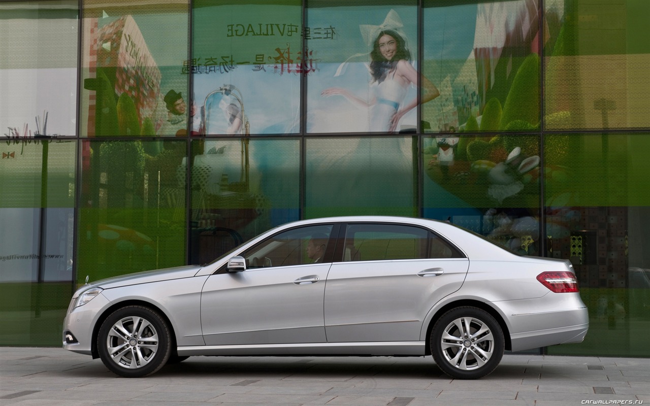 Mercedes-Benz E-Class Long Version - 2010 奔驰6 - 1280x800