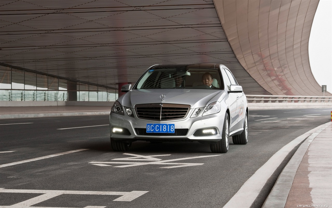 Mercedes-Benz E-Class Long Version - 2010 奔驰7 - 1280x800