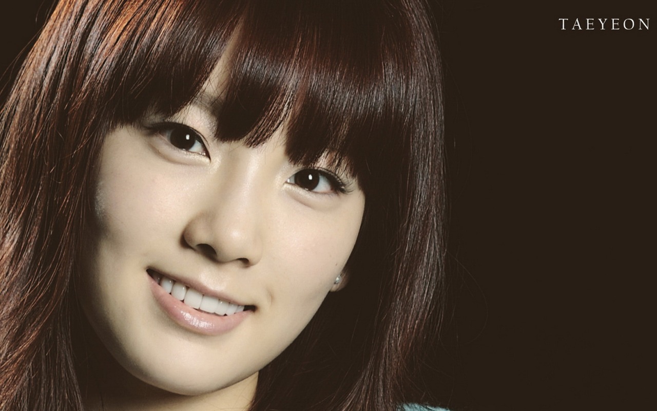 Kim Tae Yeon beau fond d'écran #8 - 1280x800