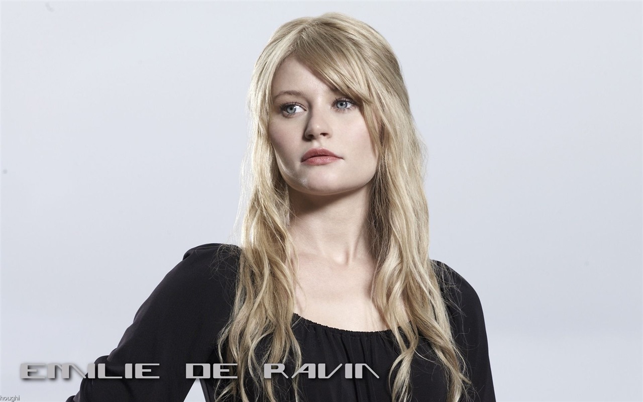 Emilie De Ravin beautiful wallpaper #3 - 1280x800