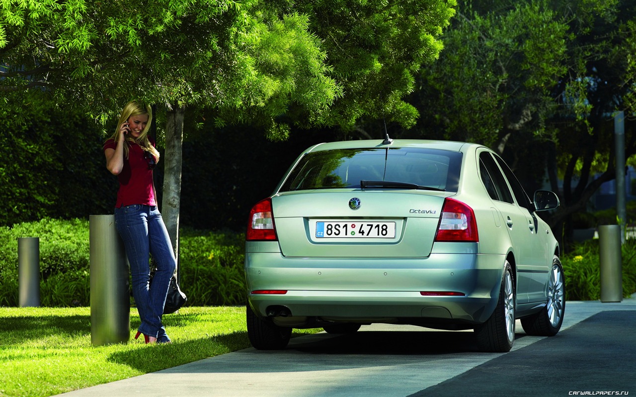 Cars and Girls wallpapers (8) #13 - 1280x800