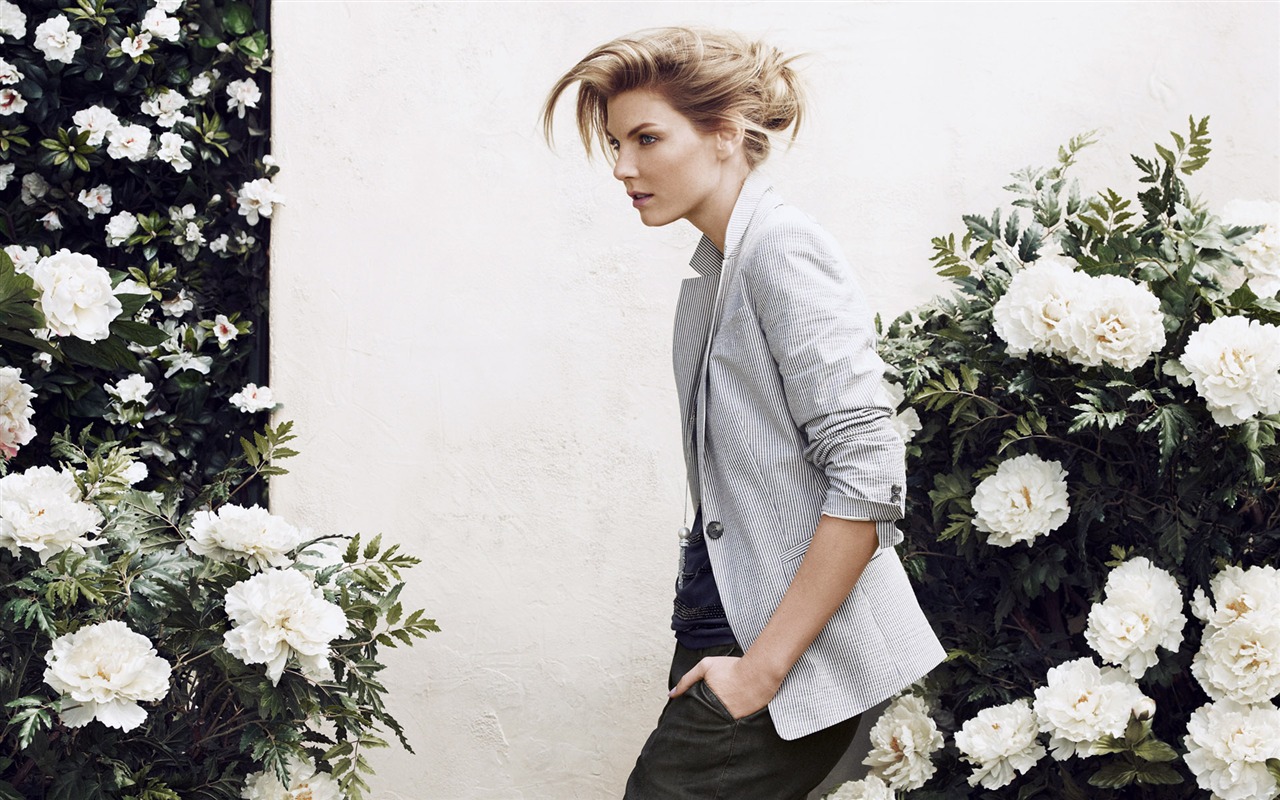 Fashion Model Wallpaper (9) #11 - 1280x800