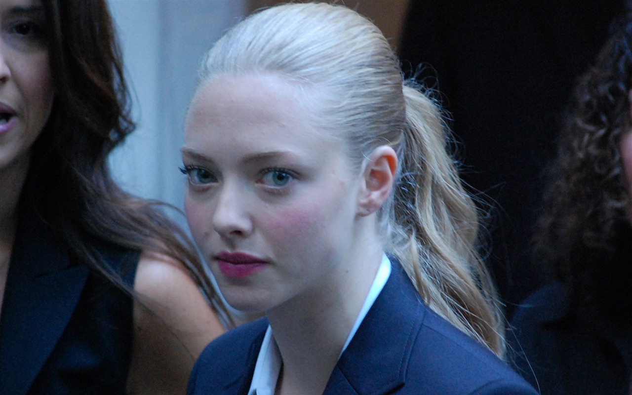 Amanda Seyfried krásnou tapetu #2 - 1280x800