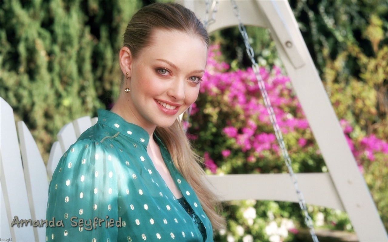 Amanda Seyfried krásnou tapetu #4 - 1280x800
