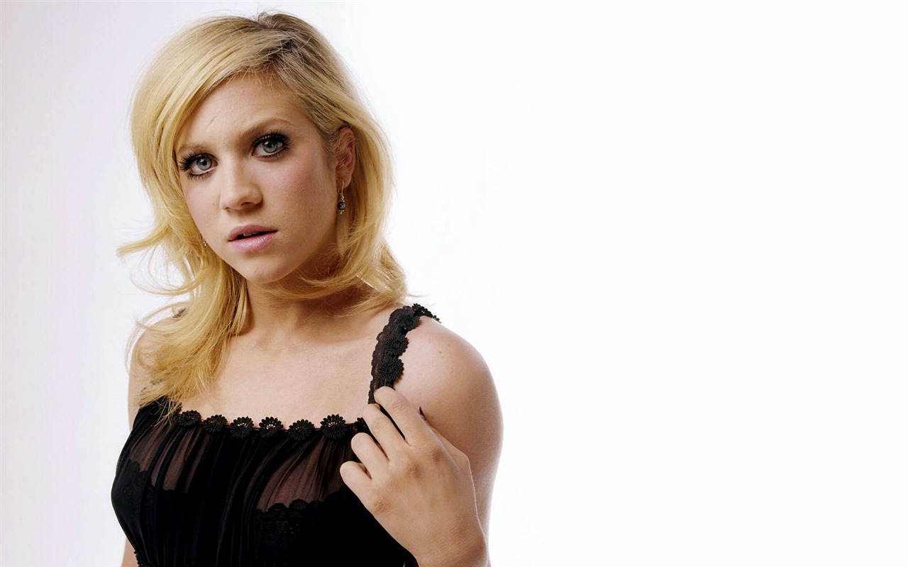 Brittany Snow krásnou tapetu #3 - 1280x800