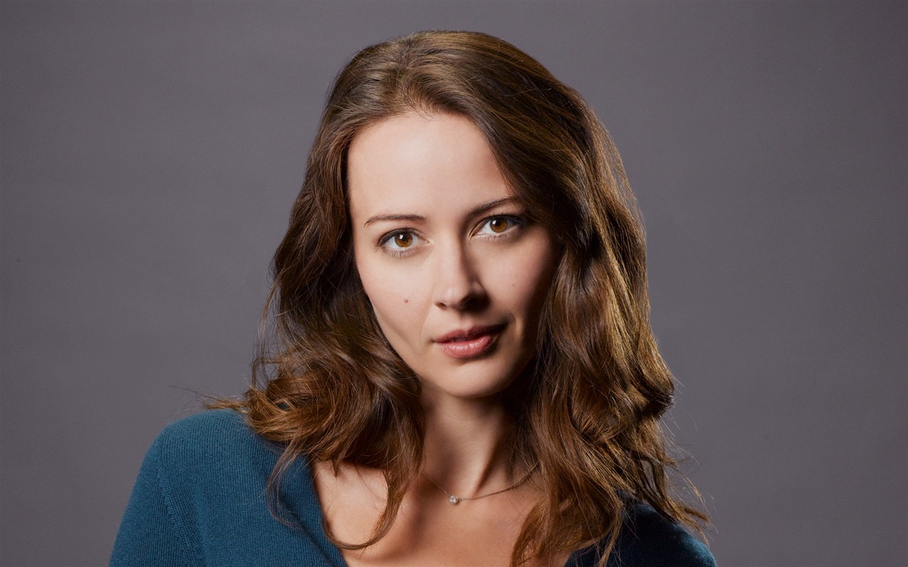 Amy Acker beautiful wallpaper #6 - 1280x800
