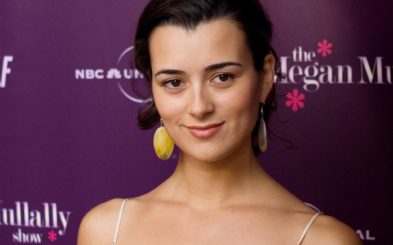 Cote de Pablo hermoso fondo de pantalla #4 - 1280x800