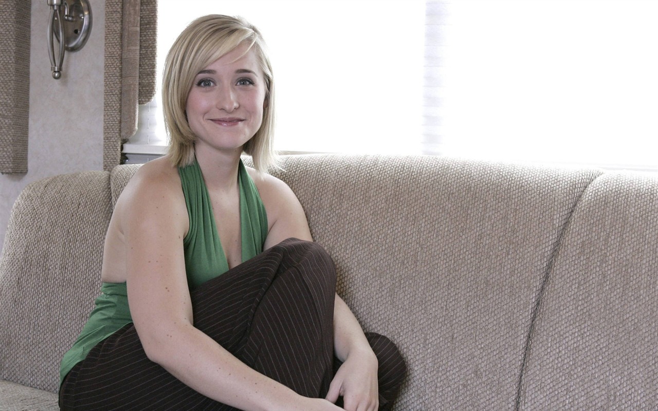 Allison Mack krásnou tapetu #6 - 1280x800