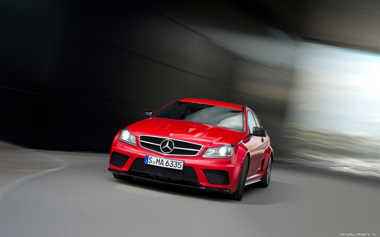 Mercedes-Benz C63 AMG Black Series Coupe - 2011 HD wallpapers #5 - 1280x800