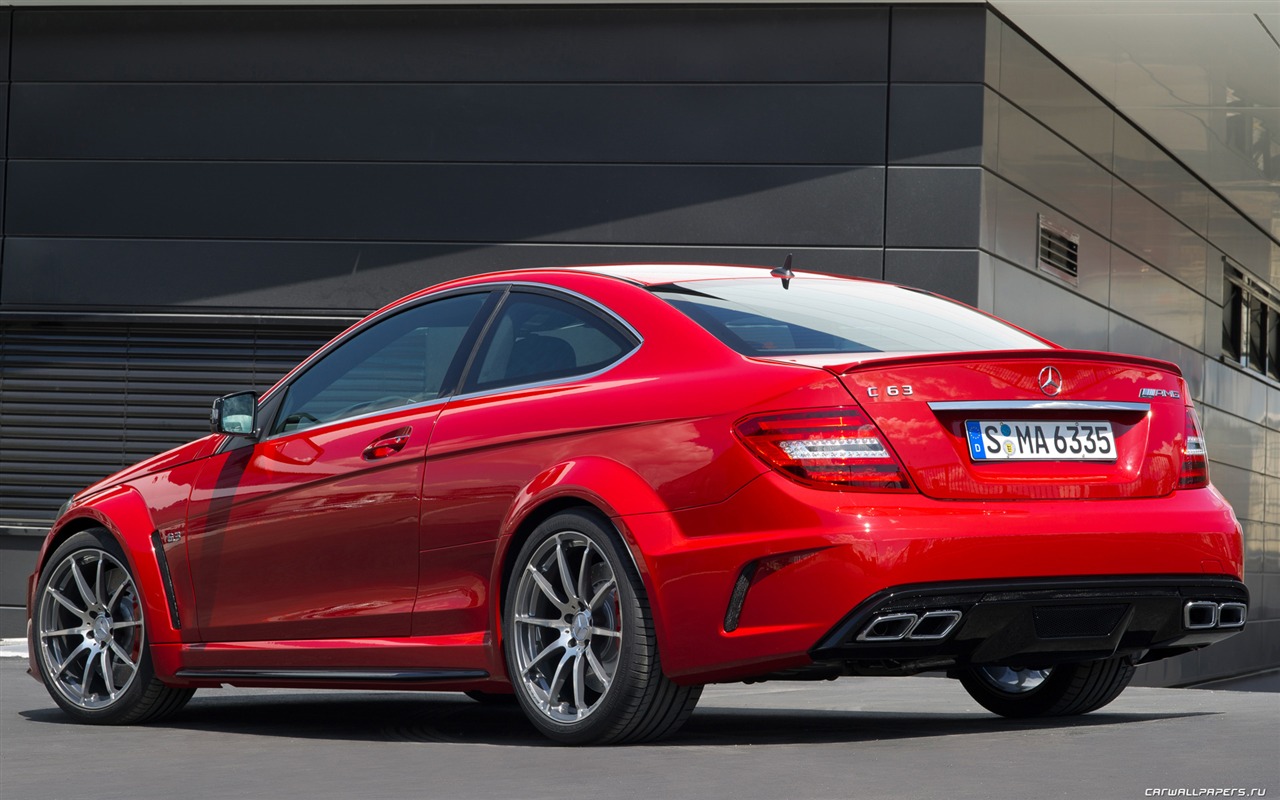 Mercedes-Benz C63 AMG Black Series Coupe - 2011 HD wallpapers #8 - 1280x800