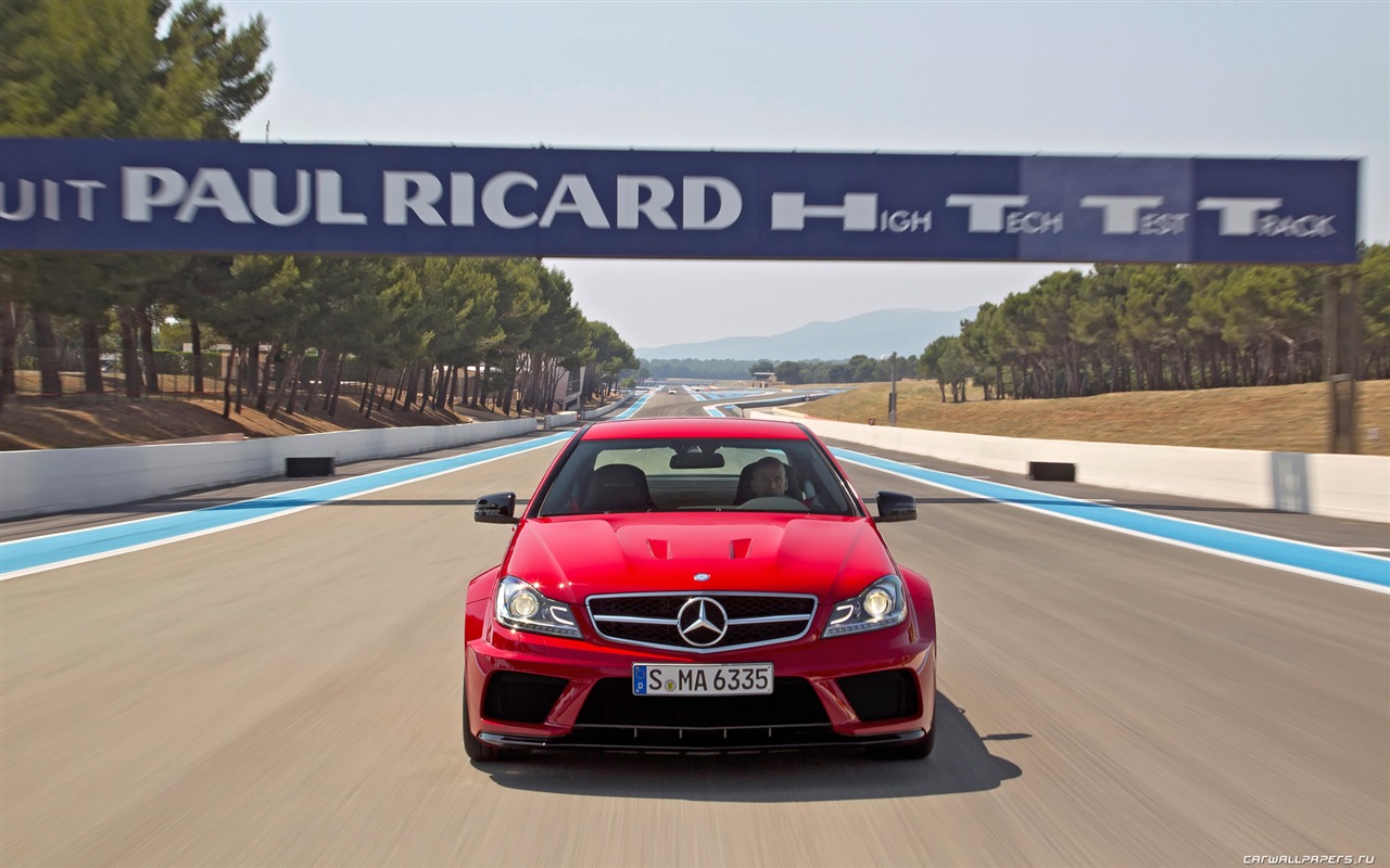 Mercedes-Benz C63 AMG Black Series Coupe - 2011 HD wallpapers #19 - 1280x800