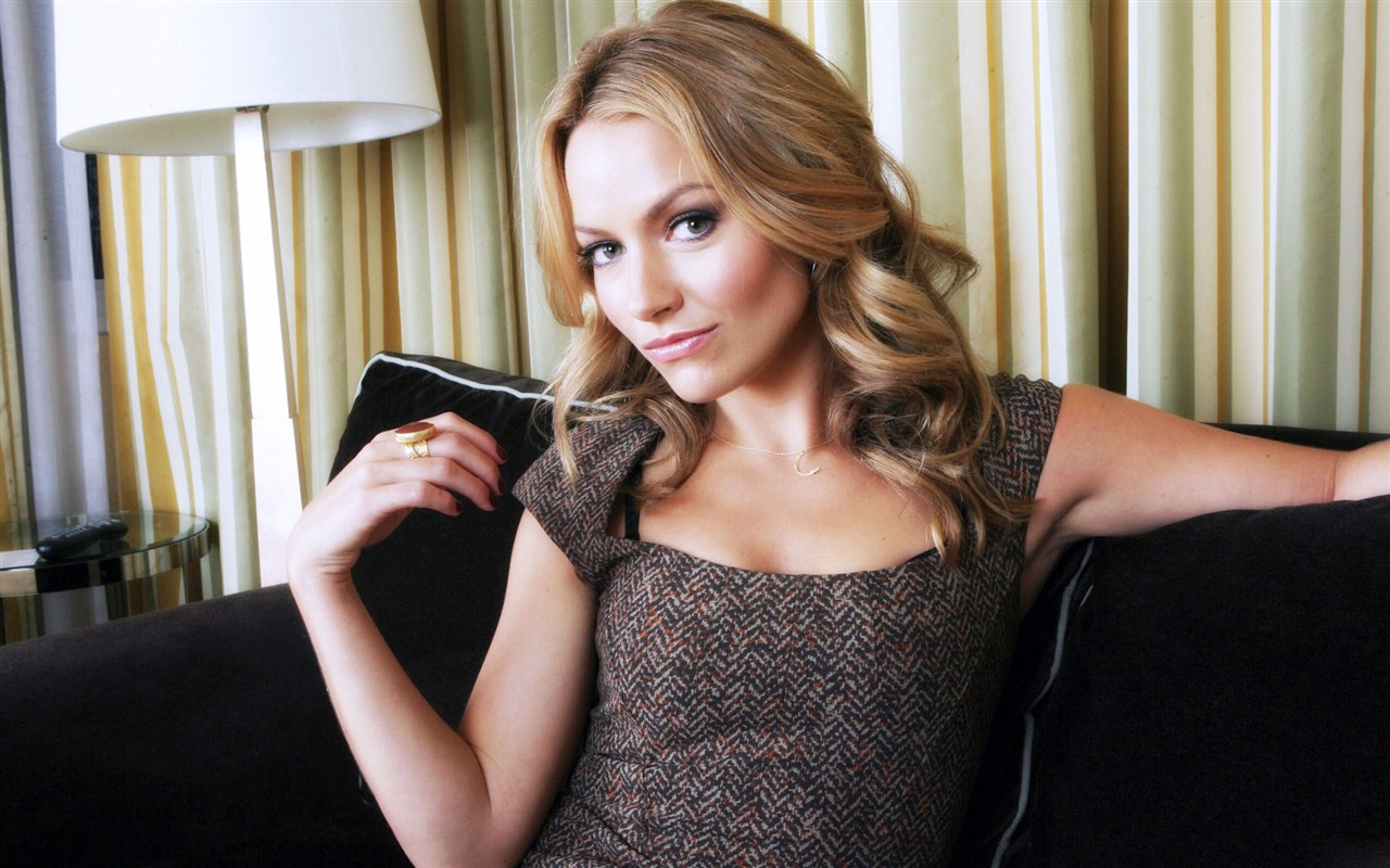 Becki Newton 貝基·紐頓 美女壁紙 #4 - 1280x800