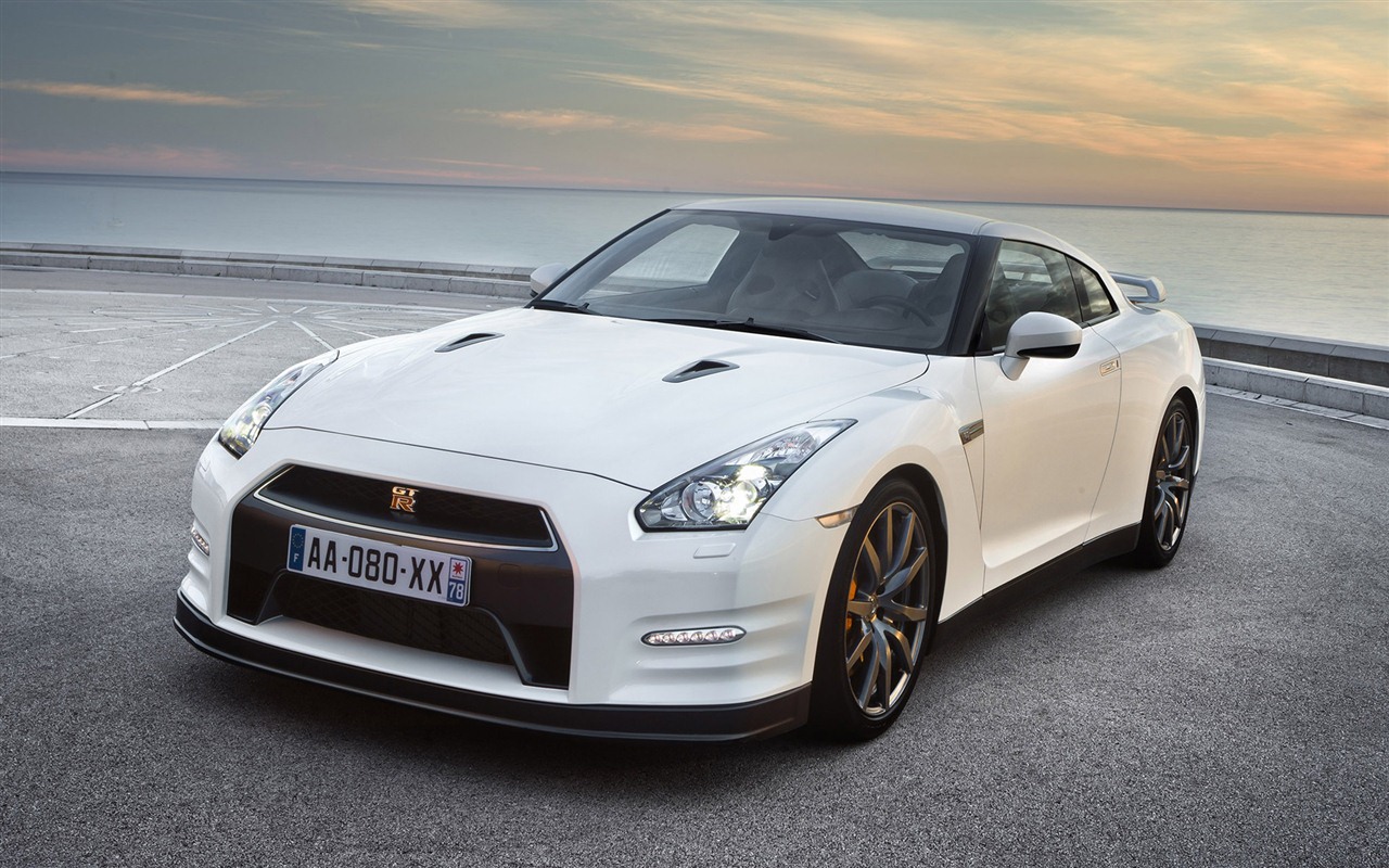 Nissan GT-R egoista 2011 HD tapety na plochu #1 - 1280x800