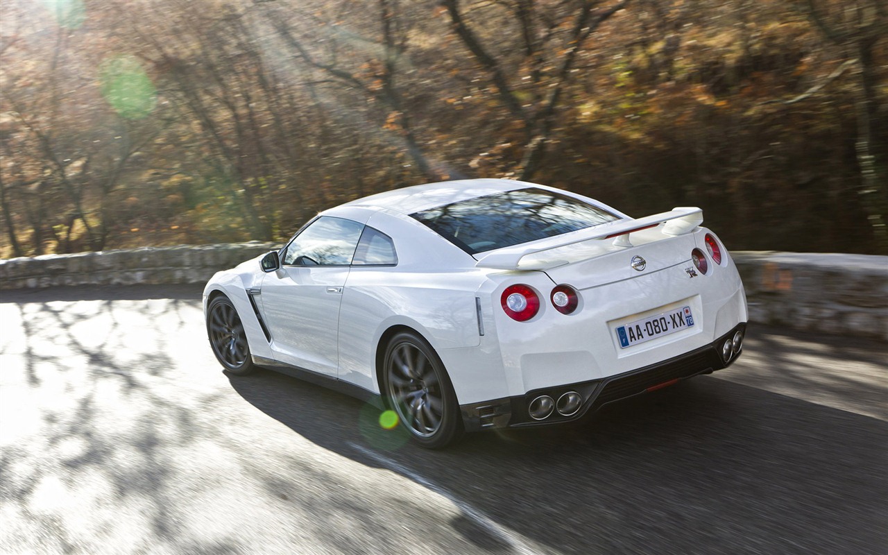 Nissan GT-R Egoist 2011 日产GT-R 利己主义 高清壁纸13 - 1280x800