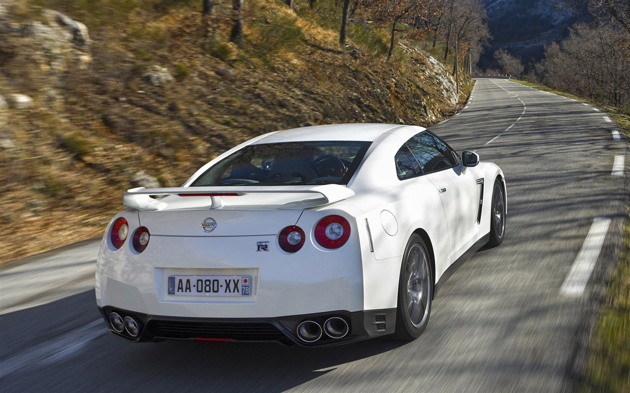 Nissan GT-R Egoist 2011 日产GT-R 利己主义 高清壁纸16 - 1280x800