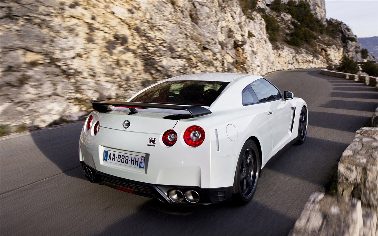 Nissan GT-R Egoist 2011 日产GT-R 利己主义 高清壁纸24 - 1280x800