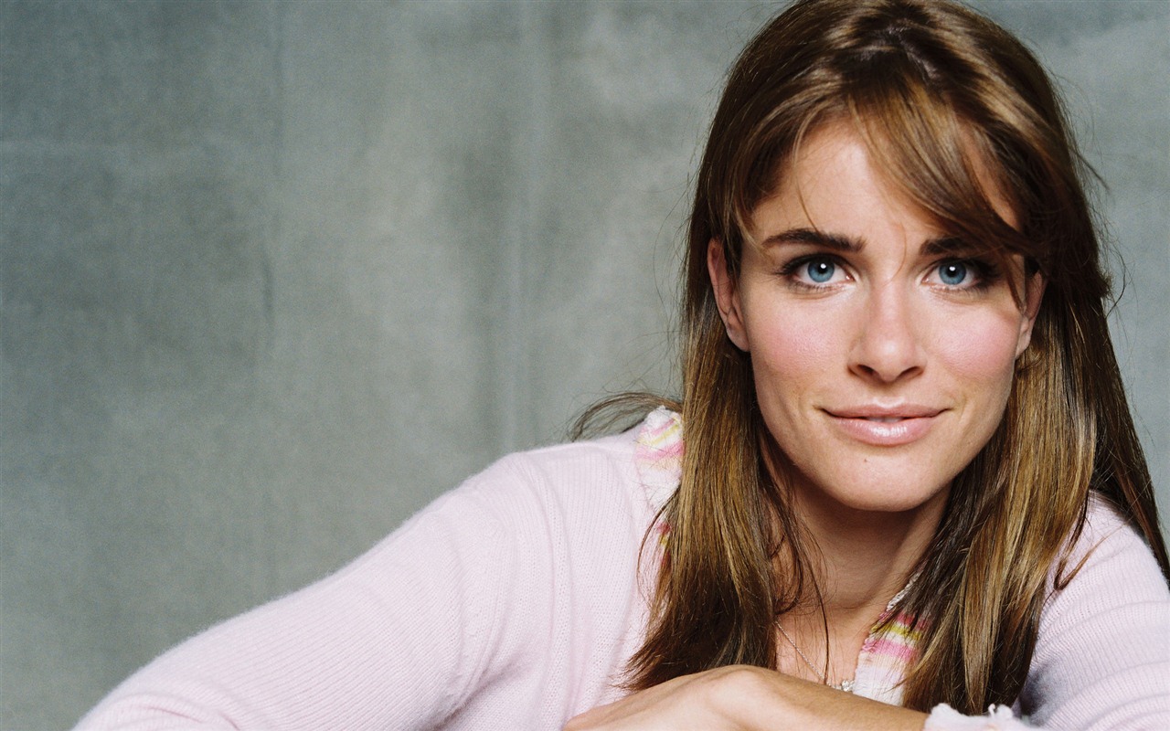 Amanda Peet hermosos fondos de pantalla #9 - 1280x800